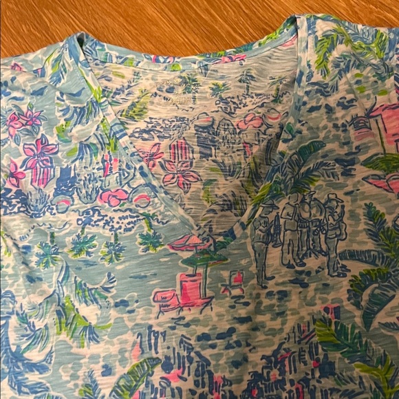 Lilly Pulitzer Tropical Print V-Neck Top - Blue and Pink medium - Picture 3 of 4